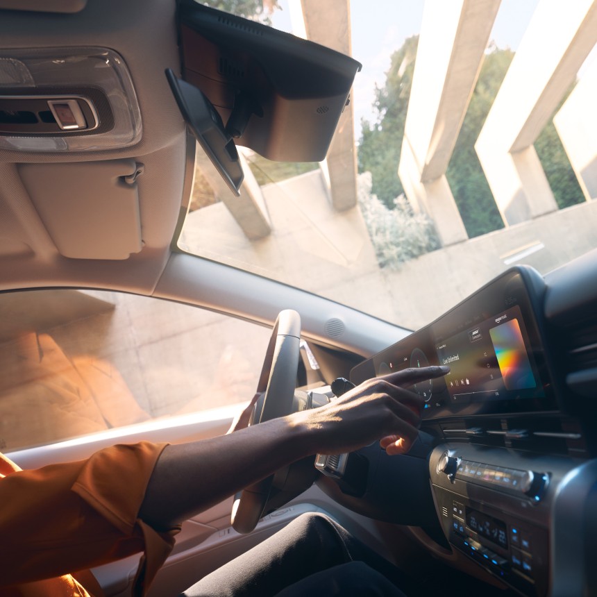 Apple CarPlay™ / Android Auto™.